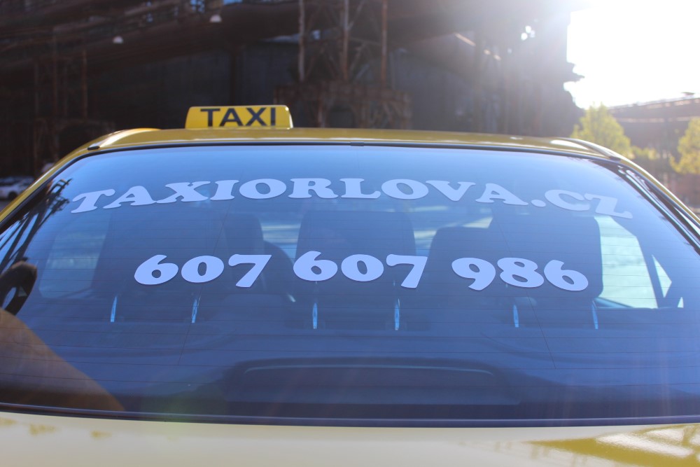 Reklamní polep Taxi Orlová na našem voze | Taxi Orlová